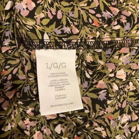 Cabi Chorous v-neck, full sleeve blouse in black, pink, brown floral, L - Picture 8 of 9